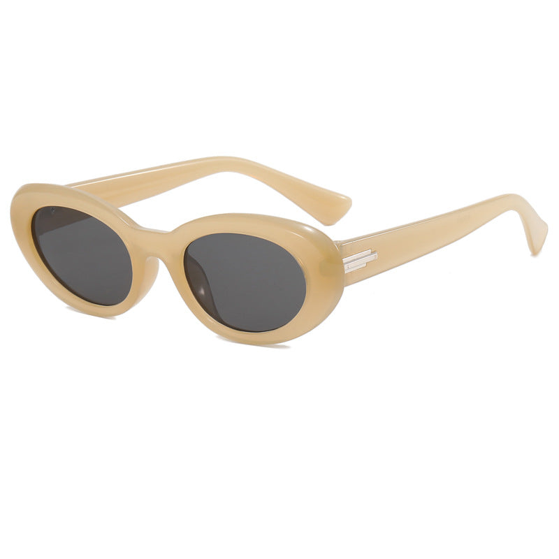 Ladies stylish sunglasses in extravagant design Bowlift