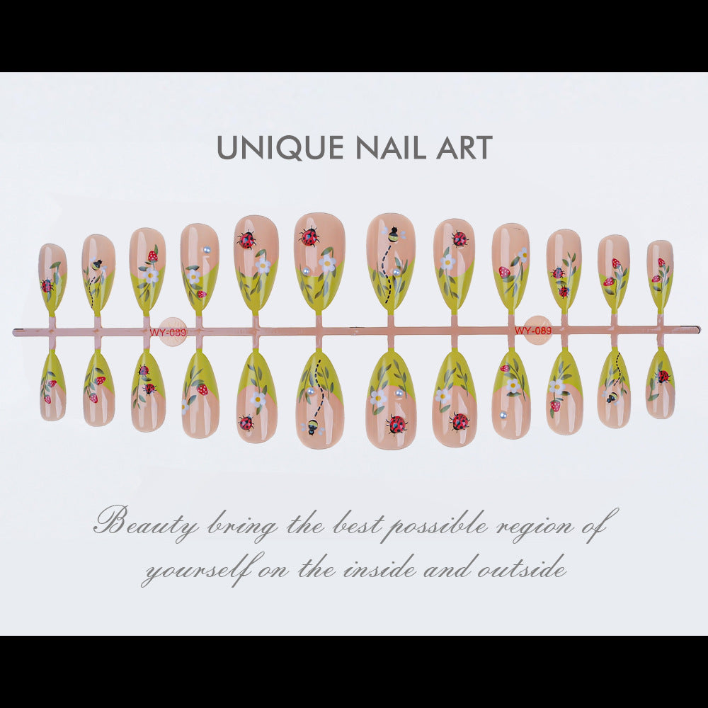 Decorative Floral Press-On Nail Set Bowlift