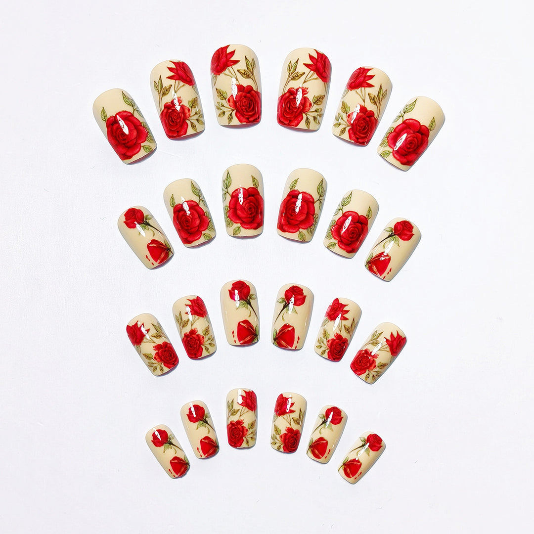 Artificial nails with romantic rose motifs Bowlift