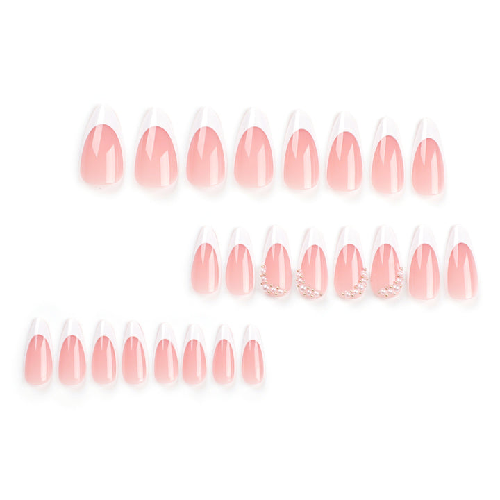 Artificial nail set with elegant French lace and pearl-decorated accents Bowlift