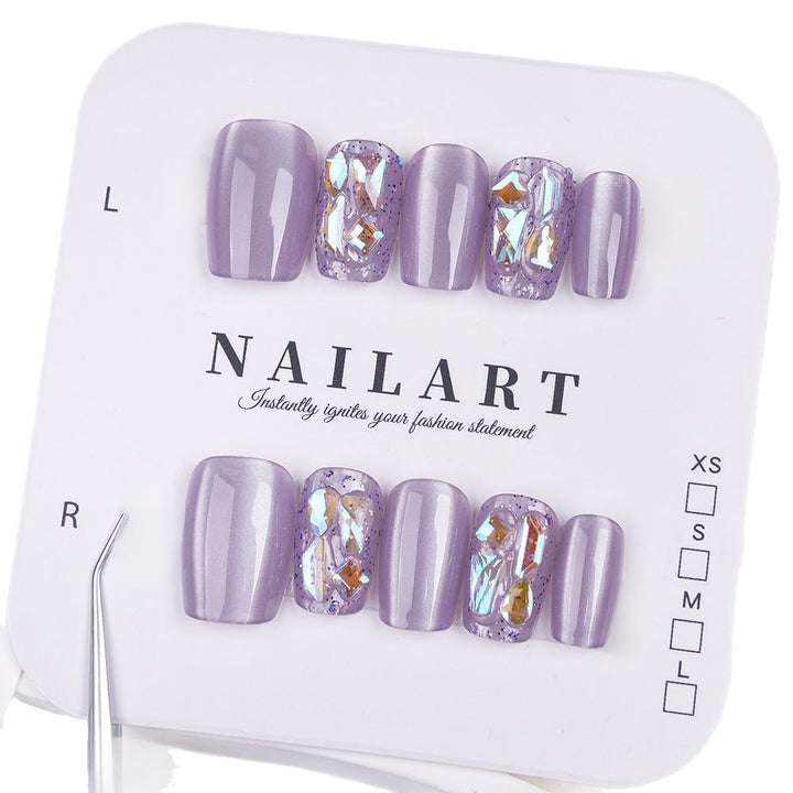 Glamorous Press-On Nail Extensions Bowlift