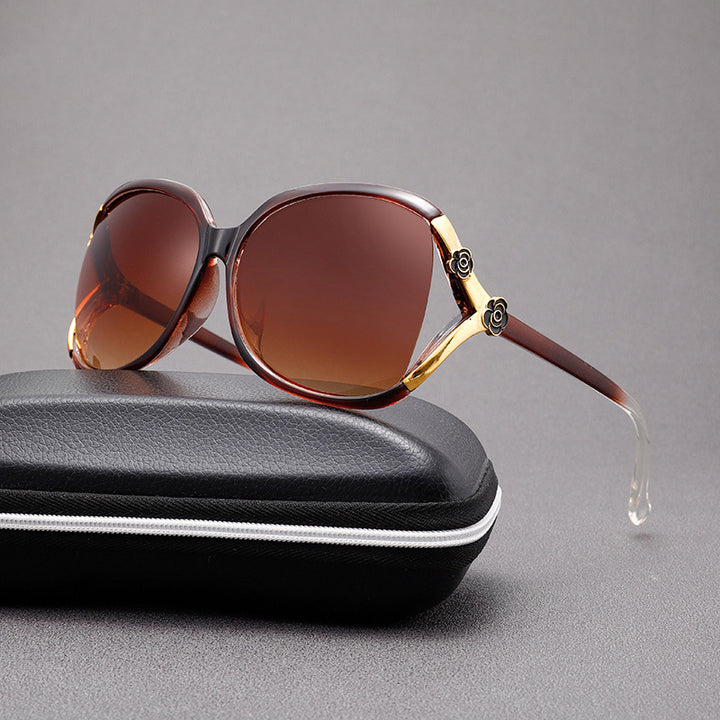 Women's Oversized Designer Sunglasses with Luxurious Accents Bowlift
