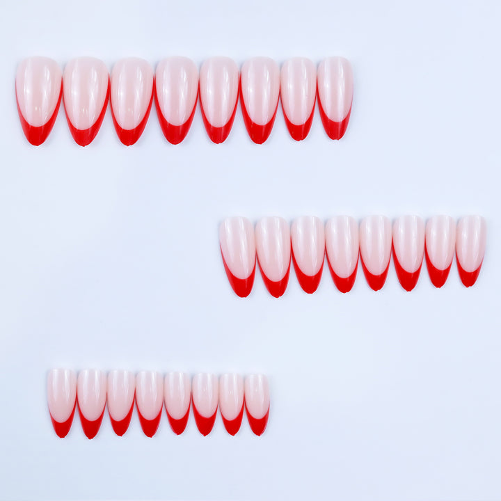 Artificial nails in elegant fringe design Bowlift