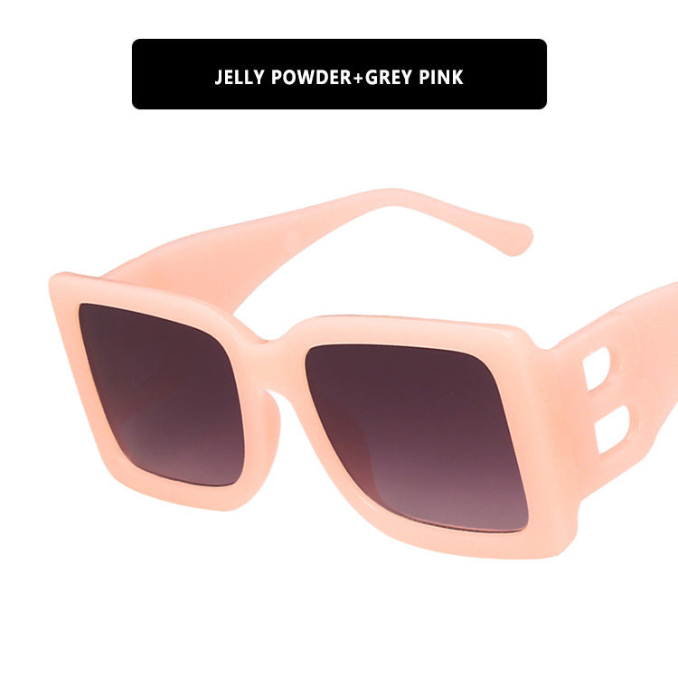 Ladies fashionable sunglasses in trendy leopard design Bowlift