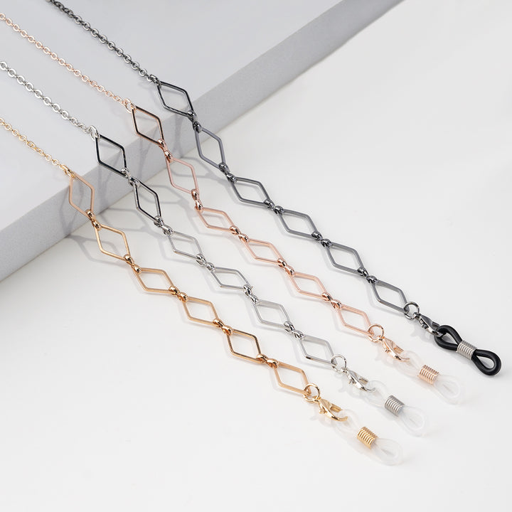 Fashion-Forward Eyewear Chain Bowlift