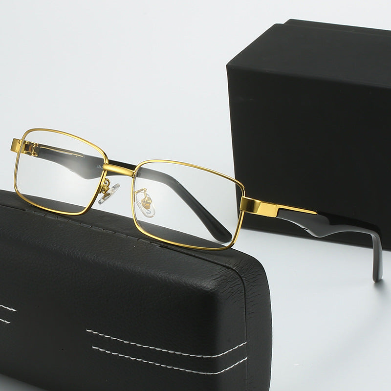 Women's corrective glasses with elegant gold-colored frame and stylish design Bowlift