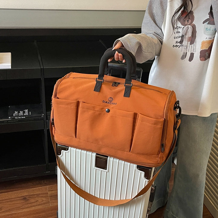 Sporty Travel Bag with Multifunctional Features Bowlift