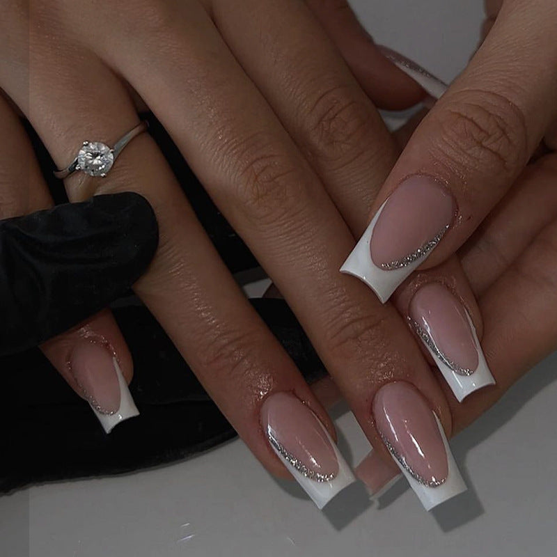 Artificial nail set with elegant design and glitter accents Bowlift