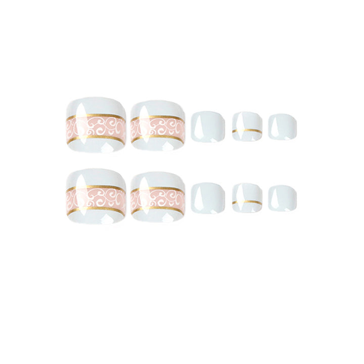 Artful toenail art with elegant golden accents Bowlift