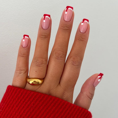 Artistic Winter-Themed Nail Art Bowlift