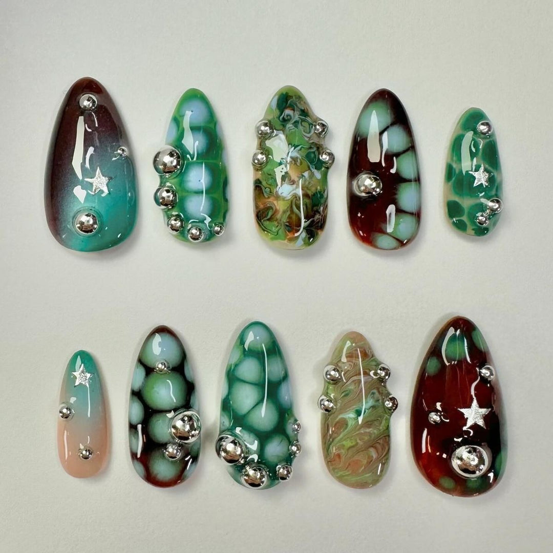 Artful Nail Tips Set with Leaf Accents Bowlift