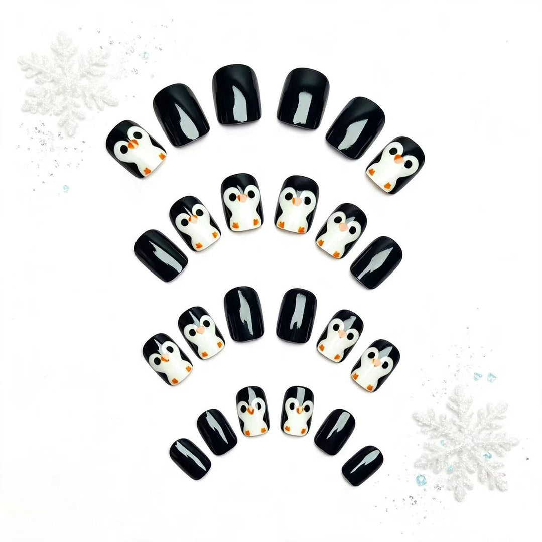 Artificial Nails in Winter Penguin Design Bowlift