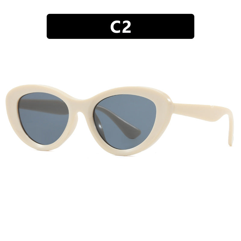 Women's Cat-Eye Sunglasses in Unique Design Bowlift