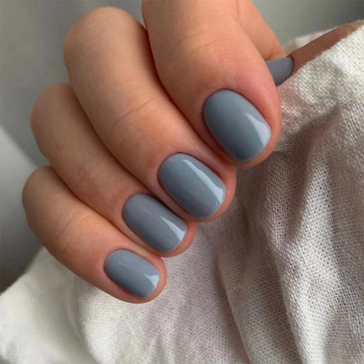 Creative Nail Art with Elegant High Gloss Finish Bowlift