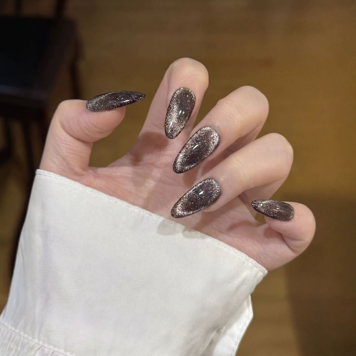 Glamorous Stiletto Press-On Nail Set with Glitter Finish Bowlift