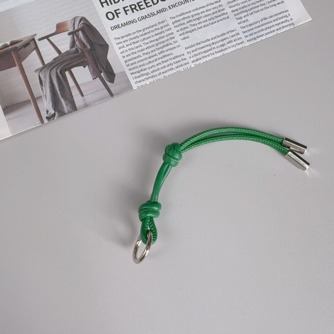 Stylish Leather Keychain Holder Bowlift