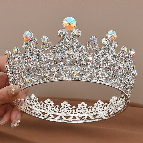 Ladies magnificent crystal crown Bowlift