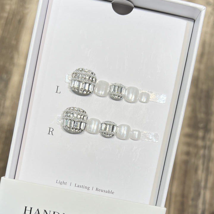 Decorative Crystal-Embellished Hair Clip Set Bowlift