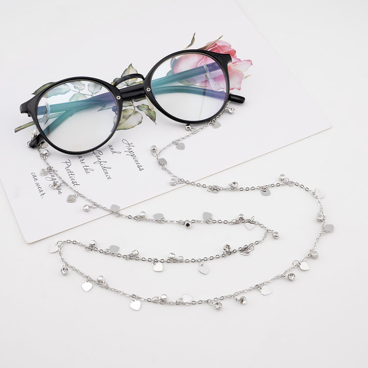 Decorative Heart-Shaped Eyewear Chain Bowlift