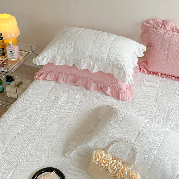 Lightweight Cotton-Blend Matelassé Ruffled Bedspread & Decorative Sham Set