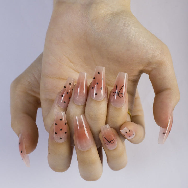 Elegant and Natural Nail Decoration Bowlift