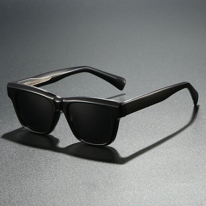 Women stylish sunglasses in classic rectangular design Bowlift