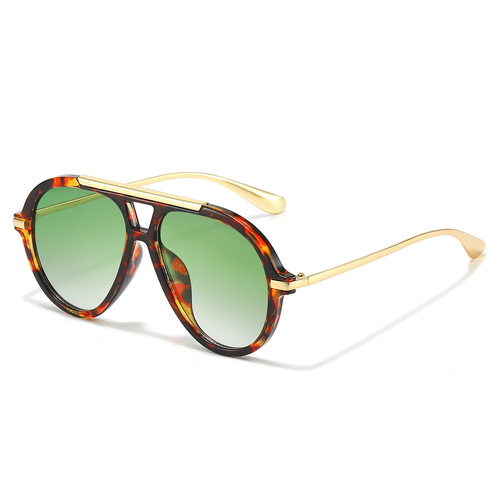 Fashion-Forward Futuristic Round Sunglasses Bowlift