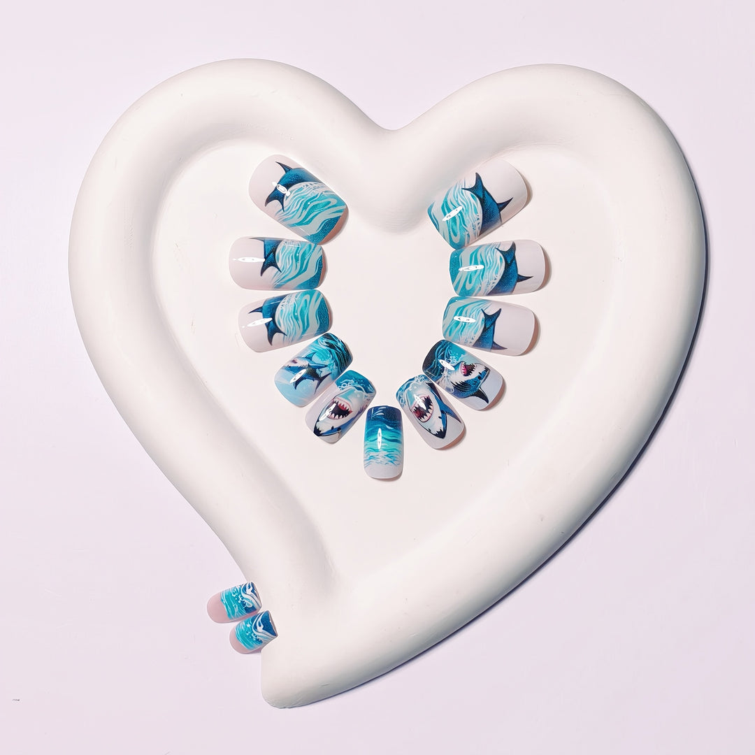 Creative Nail Design Bowlift