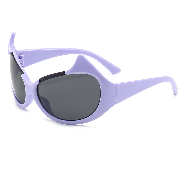 Women's extravagant fashionable sunglasses with striking curved frames Bowlift