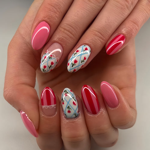 Artistic Floral Patterned Press-On Nail Art Set Bowlift