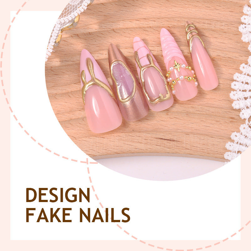 Artificial nail set with glamorous gold accents and elegant designs Bowlift