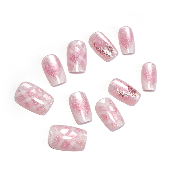 Nail art set with glamorous glitter and diagonal design Bowlift