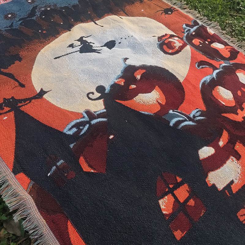 Halloween-Themed Decorative Throw Blanket