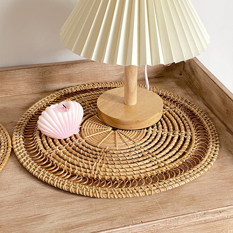 Ladies Elegant handcrafted rattan underlay Bowlift