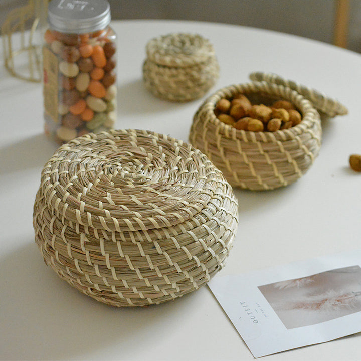 Handcrafted storage basket set made of natural rattan Bowlift