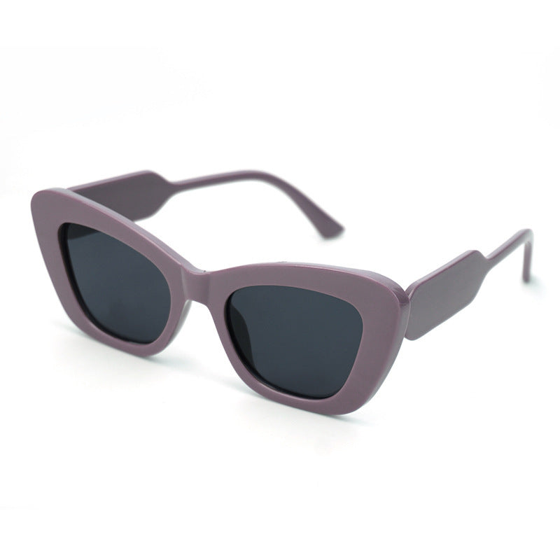Women's Cat-Eye Sunglasses with Stylish Details Bowlift