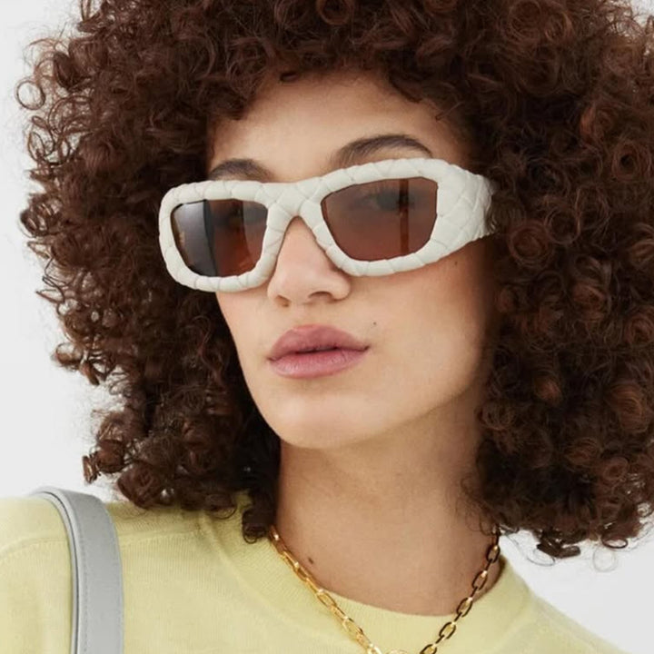 Ladies extravagant sunglasses with textured frame Bowlift