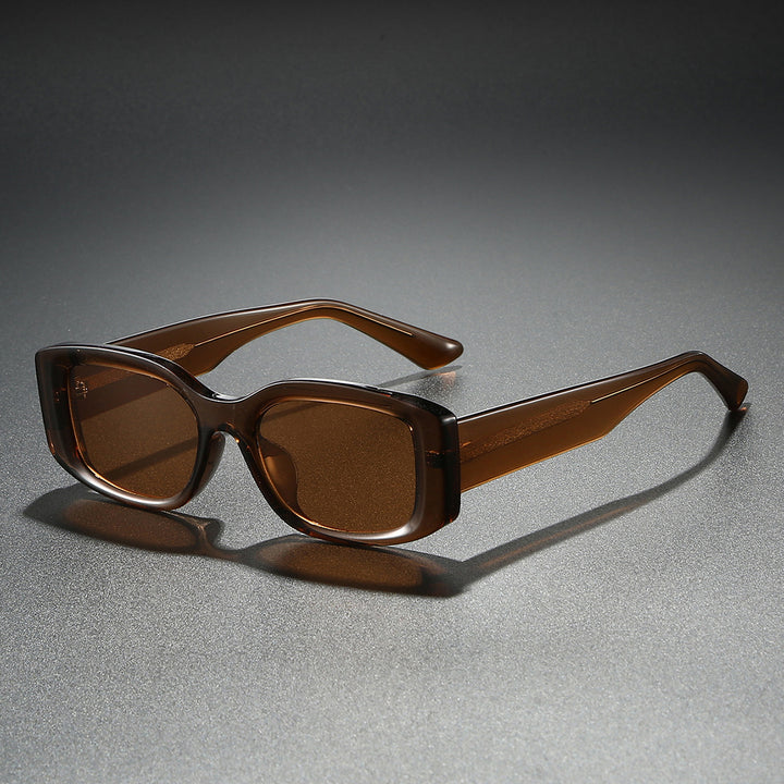 Ladies stylish sunglasses in a trendy, square frame Bowlift