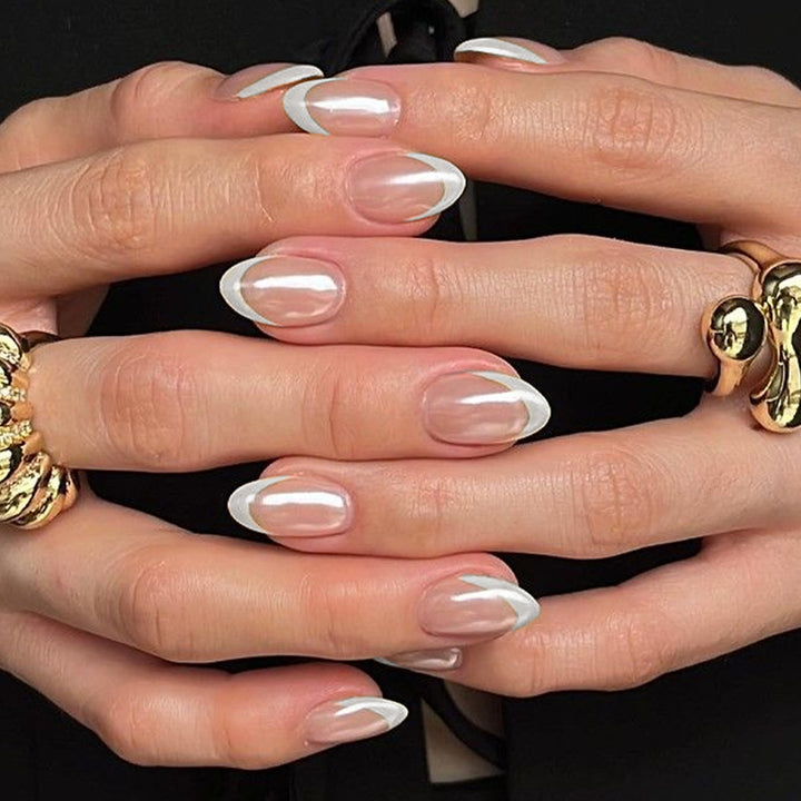 French Tip Press-On Nail Art Set Bowlift