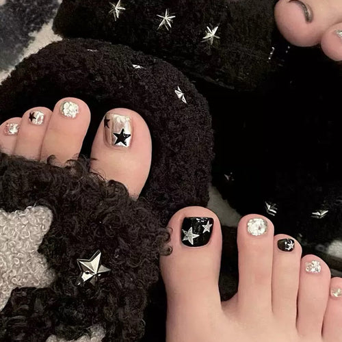 Stylish Star-Accented Press-On Toenails Bowlift