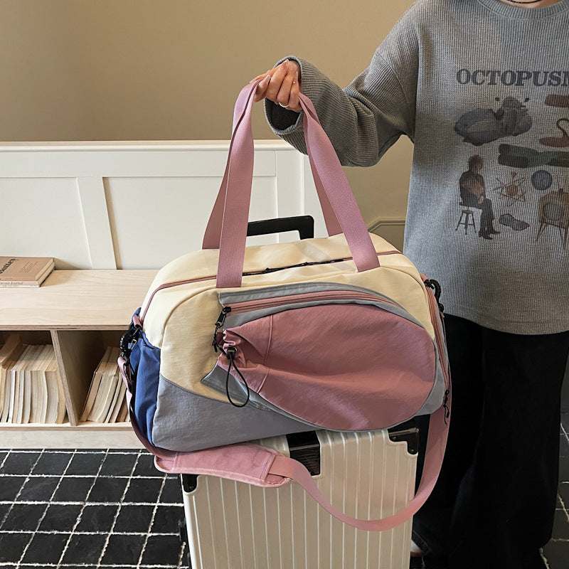 Versatile Multi-Pocket Fitness Duffel Bowlift