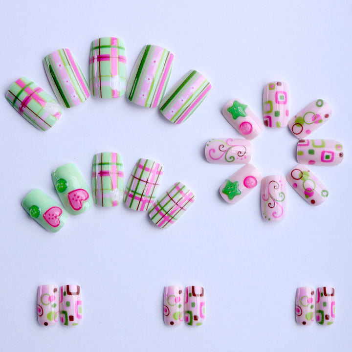 Artificial nails with playful geometric designs Bowlift