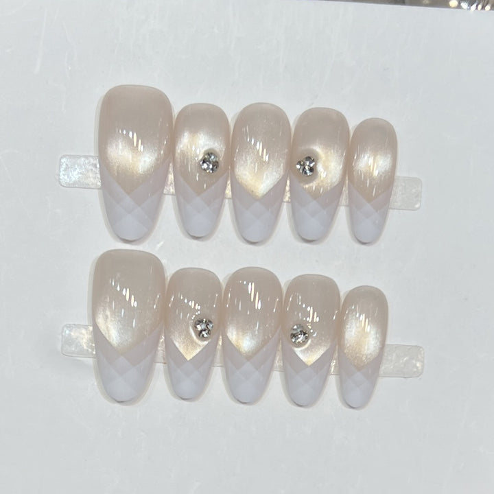 Elegant Geometric Press-On Nail Set with Rhinestone Detail Bowlift