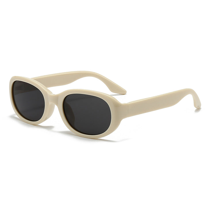 Retro-Inspired Oval Frame Sunglasses