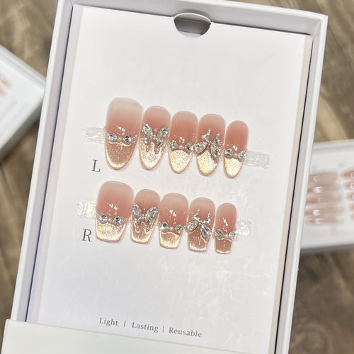 Glamorous Rhinestone-Embellished Press-On Nail Set Bowlift