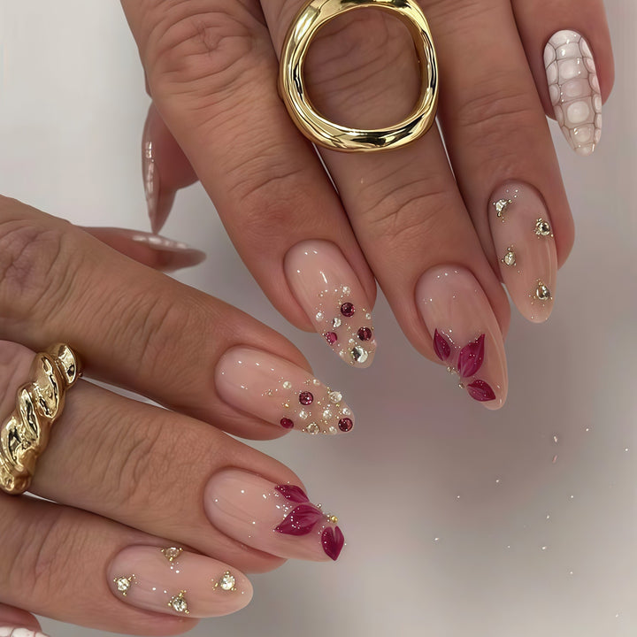 Glamorous Decorative Nail Art Extensions Bowlift
