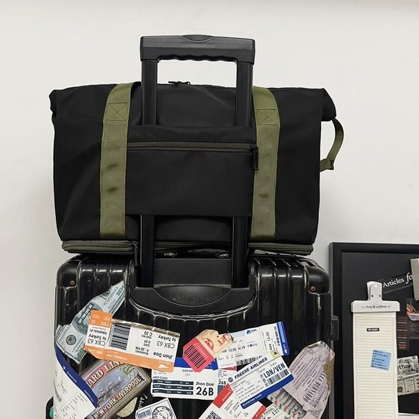 Spacious sports and travel bag with water-repellent material Bowlift