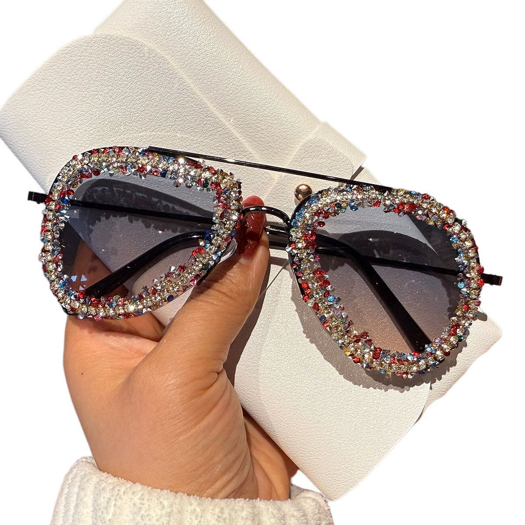 Women's sunglasses with extravagant rhinestone frame Bowlift