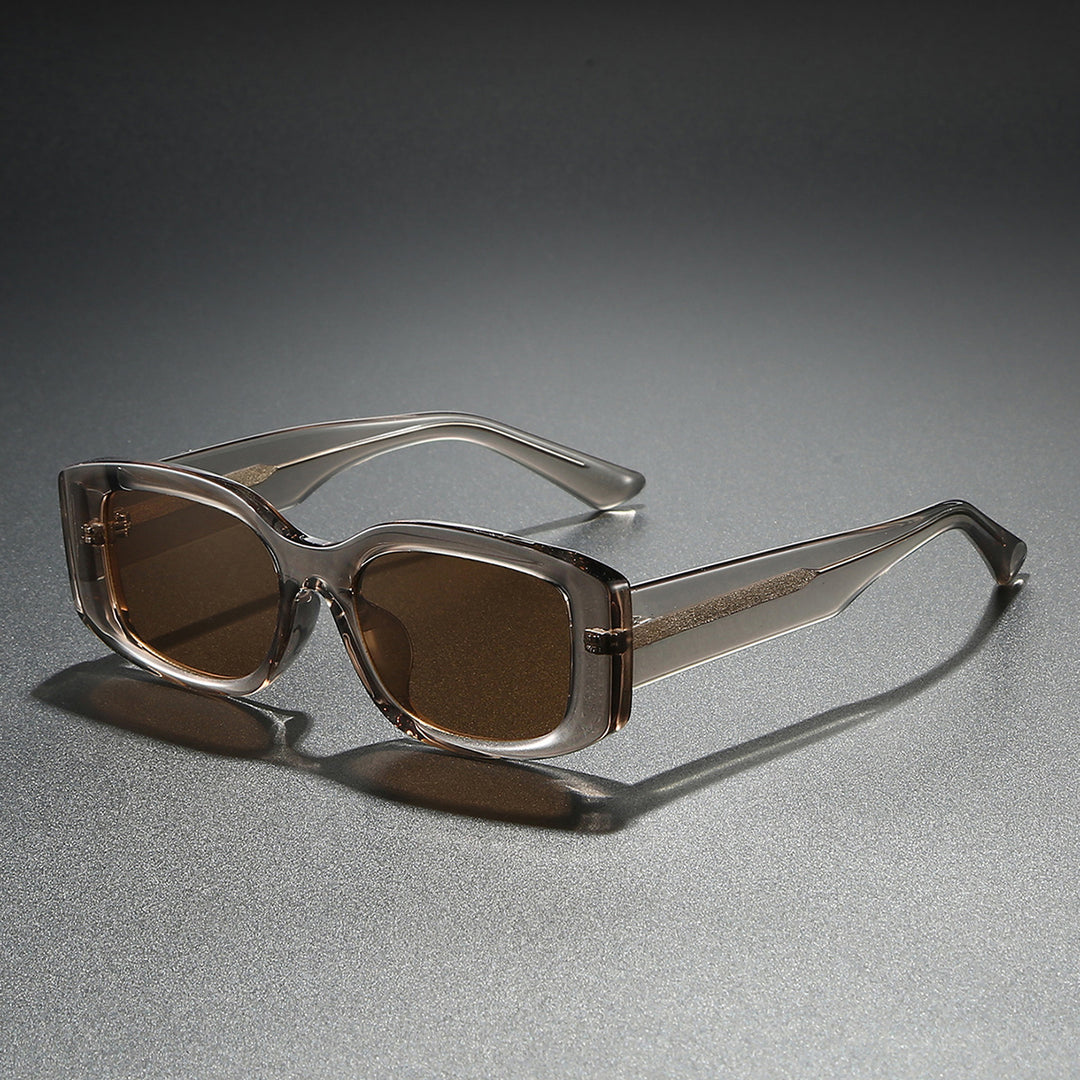 Ladies stylish sunglasses in a trendy, square frame Bowlift
