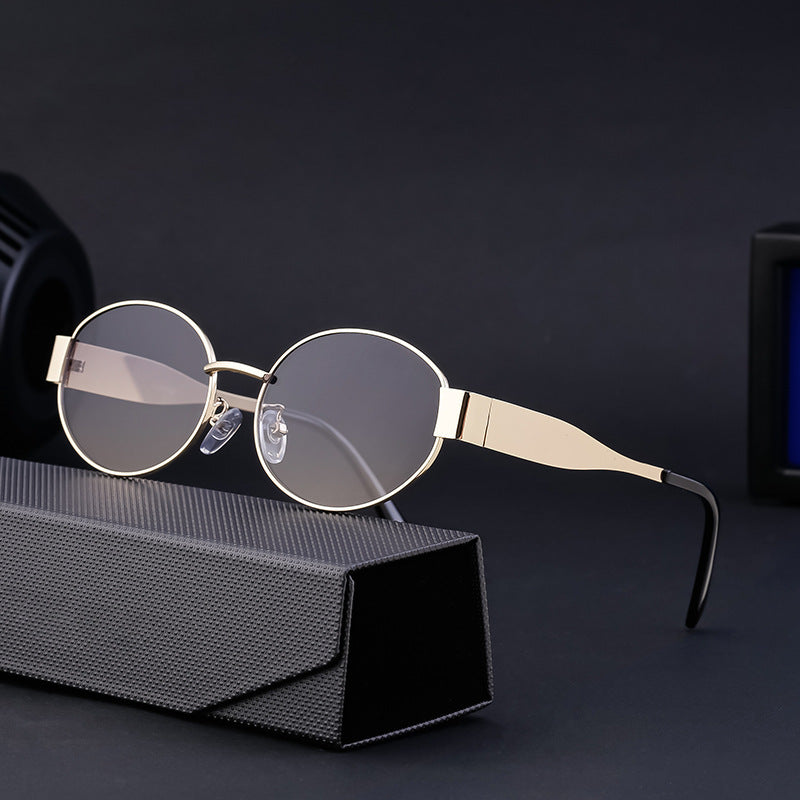 Ladies fashionable sunglasses in elegant oval design Bowlift